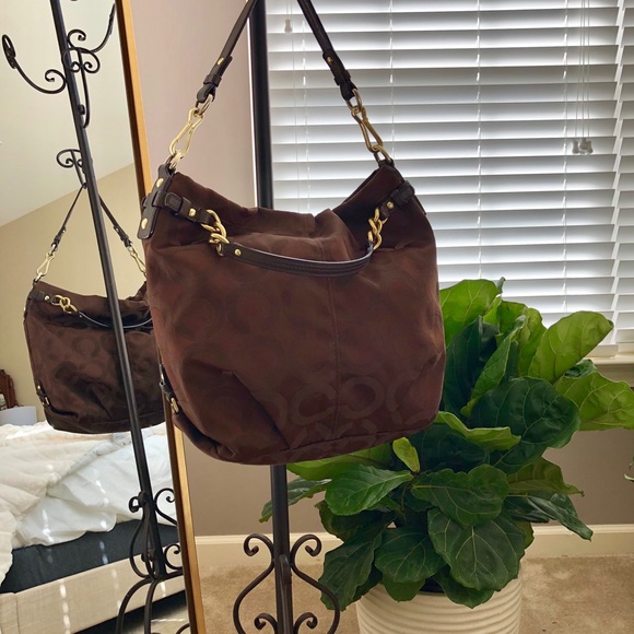 Coach Tote - Picture 2 of 5